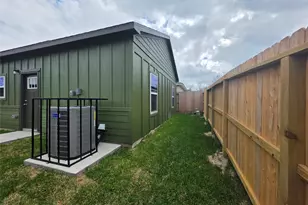 204 Dipping Strm St, Houston, TX 77076 - Photo 10