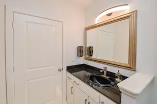 1901 Post Oak Blvd, Houston, TX 77056 - Photo 18