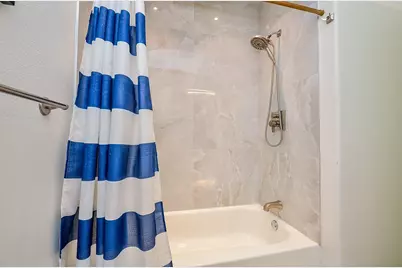 1901 Post Oak Boulevard #1501, Houston, TX 77056 - Photo 20