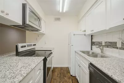 1433 Cedar Post Lane #10, Houston, TX 77055 - Photo 14