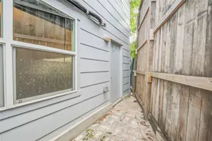 1433 Cedar Post Ln, Houston, TX 77055 - Photo 28