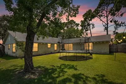 102 W Bronco Bend Street, Angleton, TX 77515 - Photo 36