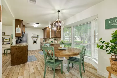 102 W Bronco Bend Street, Angleton, TX 77515 - Photo 22