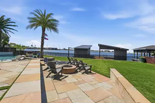 1721 Bayou Shore Dr, Galveston, TX 77551 - Photo 38