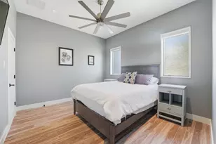 1721 Bayou Shore Dr, Galveston, TX 77551 - Photo 32
