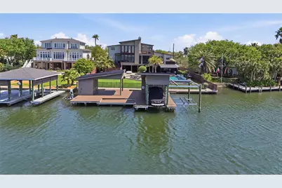 1721 Bayou Shore Drive, Galveston, TX 77551 - Photo 44
