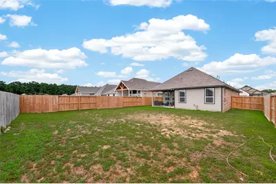 126 Peachleaf Court, Anahuac, TX 77514 - Photo 10