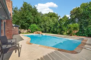 3931 Pleasant Valley Dr, Missouri City, TX 77459 - Photo 4