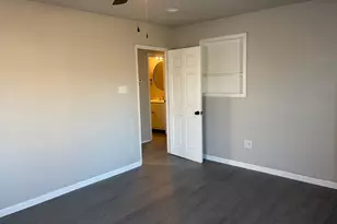 5402 Lyndhurst Dr, Houston, TX 77033 - Photo 4