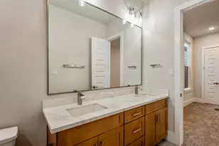 8416 Pech Landing Dr, Houston, TX 77055 - Photo 38