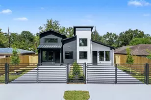 5029 Van Fleet St, Houston, TX 77033 - Photo 1