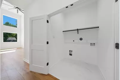 5029 Van Fleet Street #B, Houston, TX 77033 - Photo 22