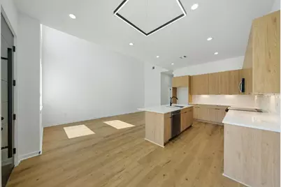 5029 Van Fleet Street #B, Houston, TX 77033 - Photo 4