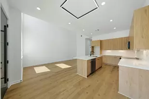 5029 Van Fleet St, Houston, TX 77033 - Photo 4