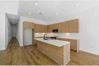 5029 Van Fleet Street #B, Houston, TX 77033 - Photo 8