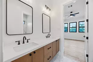 10422 Bassoon Dr, Houston, TX 77025 - Photo 26