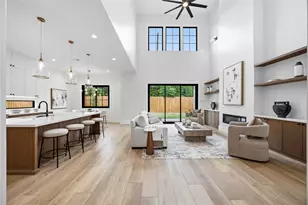 10422 Bassoon Dr, Houston, TX 77025 - Photo 2
