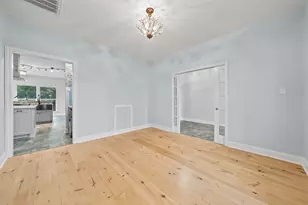 4510 Lininger Ln, Dickinson, TX 77539 - Photo 8