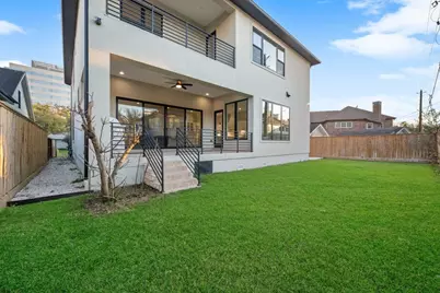 2046 Macarthur Street, Houston, TX 77030 - Photo 36