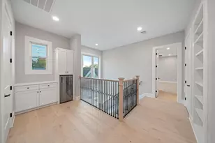 2046 MacArthur St, Houston, TX 77030 - Photo 16