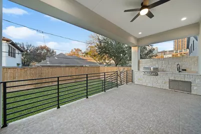 2046 Macarthur Street, Houston, TX 77030 - Photo 12