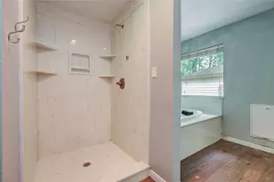 2114 Woodland Valley Dr, Houston, TX 77339 - Photo 40