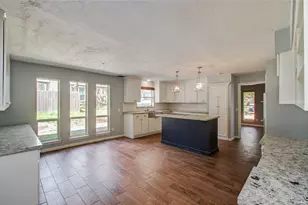 2114 Woodland Valley Dr, Houston, TX 77339 - Photo 18