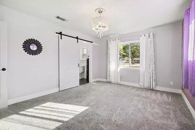 101 W Larkspur Drive, Hillcrest Village, TX 77511 - Photo 10