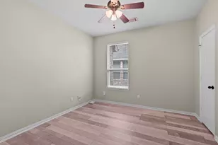 187 N Vershire Cir, The Woodlands, TX 77354 - Photo 22