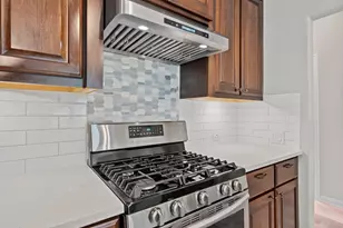 187 N Vershire Cir, The Woodlands, TX 77354 - Photo 16