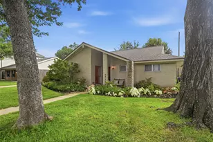 10822 Lasso Ln, Houston, TX 77079 - Photo 2