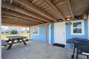 4111 Oleander Dr, Galveston, TX 77554 - Photo 2