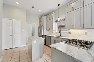 305 Harbor Cir, Montgomery, TX 77356 - Photo 12