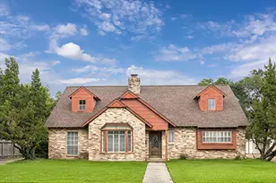 7914 Windswept Ln, Houston, TX 77063 - Photo 1