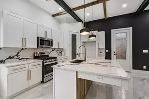 613 Melbourne St, Houston, TX 77022 - Photo 8