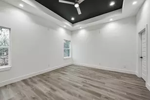 613 Melbourne St, Houston, TX 77022 - Photo 20