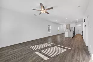 3914 Windy Whisper Dr, Brookshire, TX 77423 - Photo 8