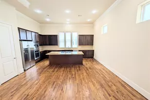 226 E 28th St, Houston, TX 77008 - Photo 8