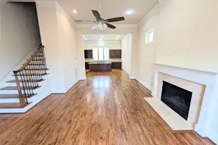 226 E 28th St, Houston, TX 77008 - Photo 16