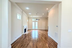 226 E 28th St, Houston, TX 77008 - Photo 12