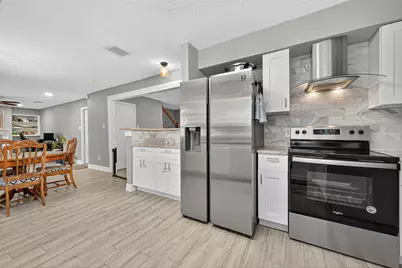 2901 Maple Knoll Drive, Houston, TX 77339 - Photo 10