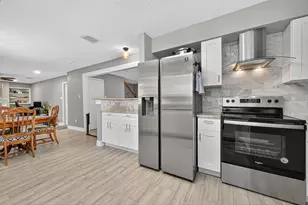 2901 Maple Knoll Dr, Houston, TX 77339 - Photo 10