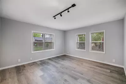 1610 E Rosebud Avenue, Victoria, TX 77901 - Photo 22