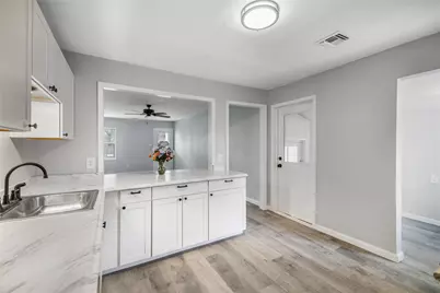 1610 E Rosebud Avenue, Victoria, TX 77901 - Photo 28