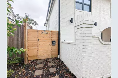 2306 Addison Road #B, Houston, TX 77030 - Photo 1