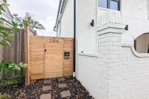 2306 Addison Rd, Houston, TX 77030 - Photo 1