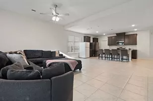 107 Violet Carson Ct, Conroe, TX 77318 - Photo 2