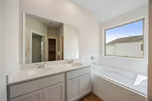 13449 Sun Cay Dr, Houston, TX 77047 - Photo 12