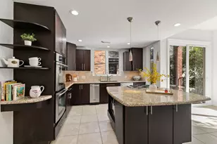 1117 Potomac Dr, Houston, TX 77057 - Photo 2