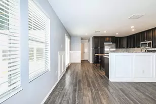 302 Falling Pine Dr, Conroe, TX 77304 - Photo 8